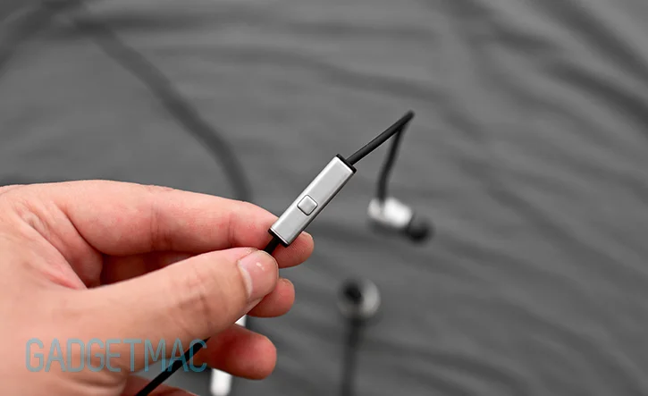 akg_k391_nc_headset_mic.jpg