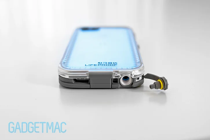 lifeproof_nuud_waterproof_rugged_case_for_iphone_5c_headphone_port_watertight_plug.jpg
