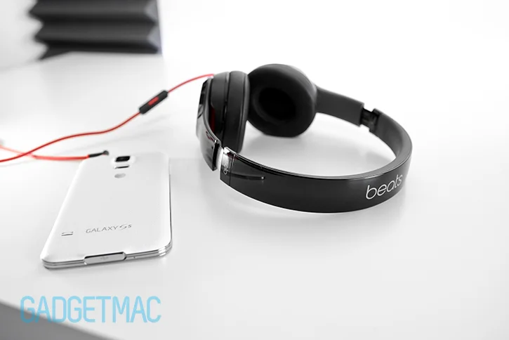beats_solo_2_headband.jpg
