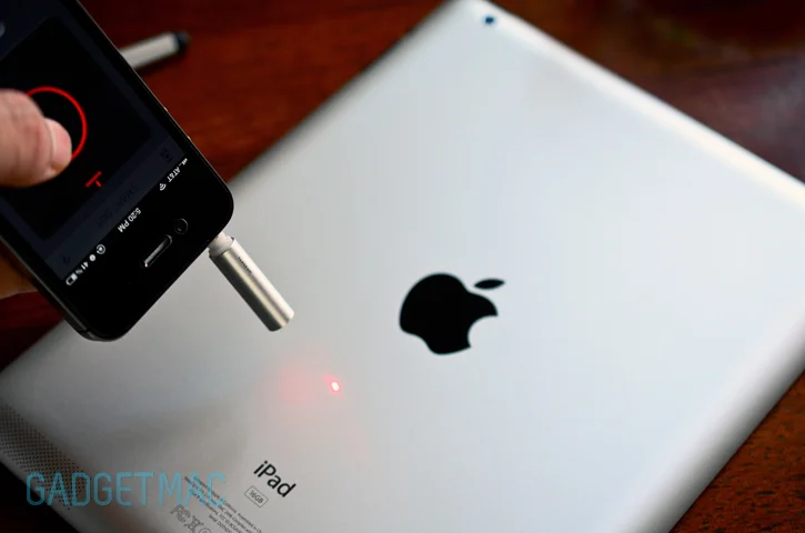 tangram_smart_dot_laser_stylus_ipad.jpg
