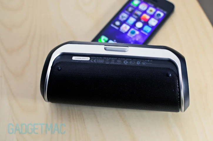 jbl_flip_portable_bluetooth_speaker_bottom_feet.jpg