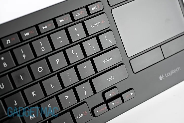 logitech_k830_keyboard_keys.jpg