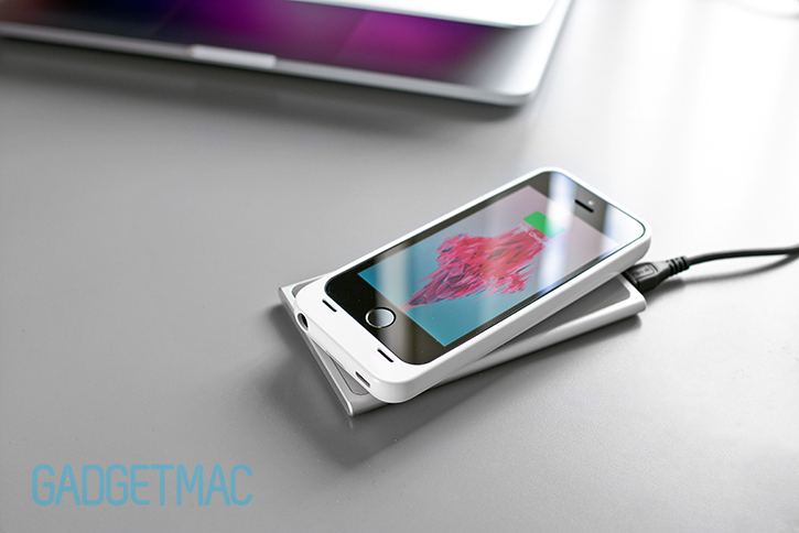 unu-aero-for-iphone-5-5s-wireless-battery-charging.jpg