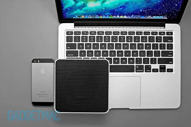 twelve_south_bassjump_2_size_reference_macbook_pro_retina_display.jpg