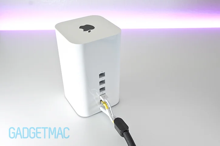 bluelounge_soba_cable_sleeve_tubing_airport_extreme.jpg