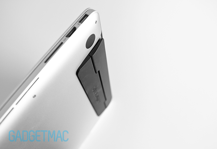 bluelounge_kickflip_stick_on_stand_for_macbook_pro_1.jpg