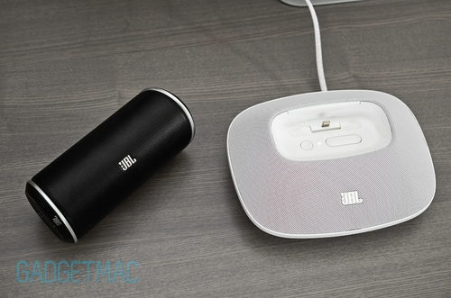 JBL OnBeat Micro review: A compact iPhone 5 speaker dock with some kick -  CNET