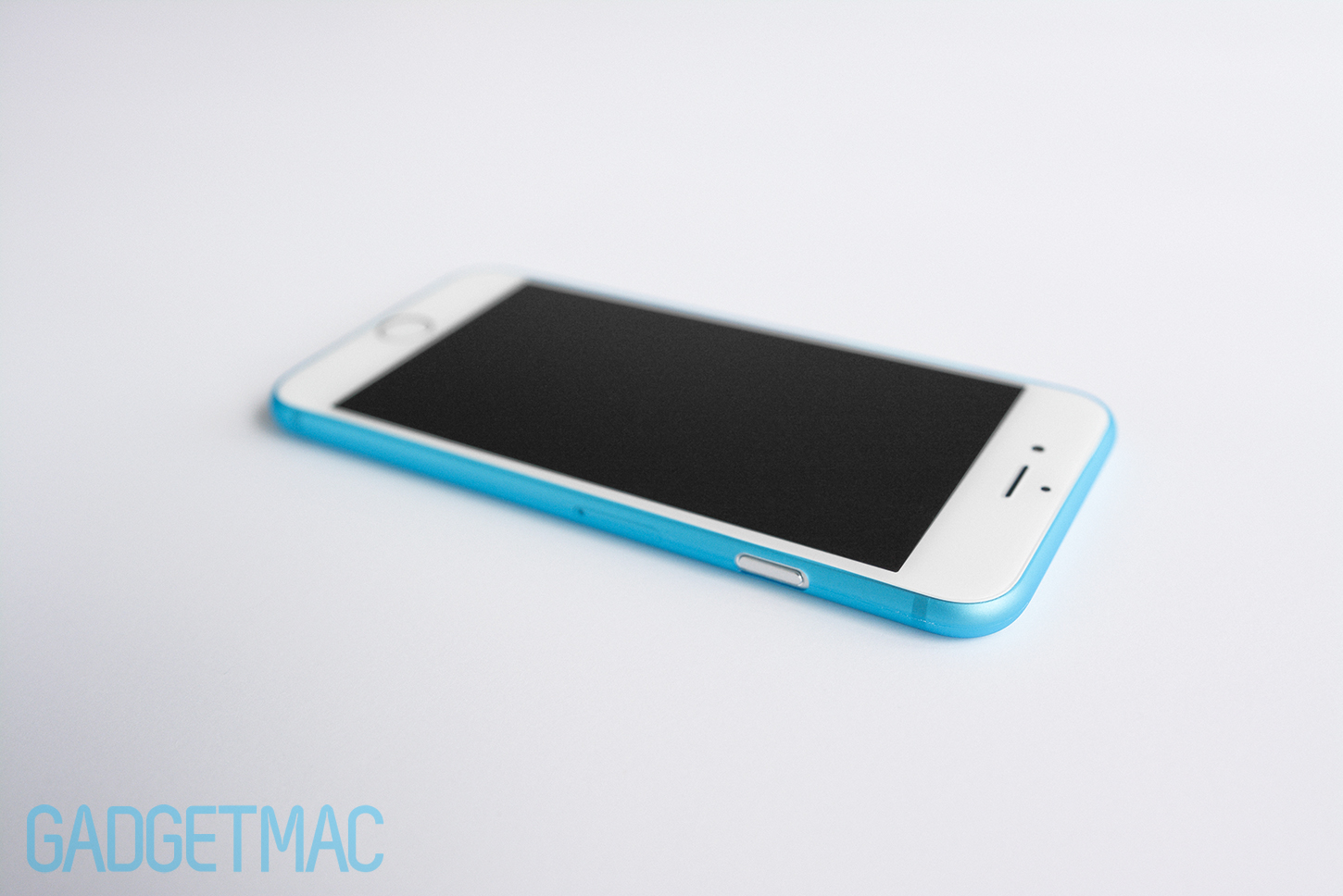 desmay-slight-iphone-6-case-install-2.jpg