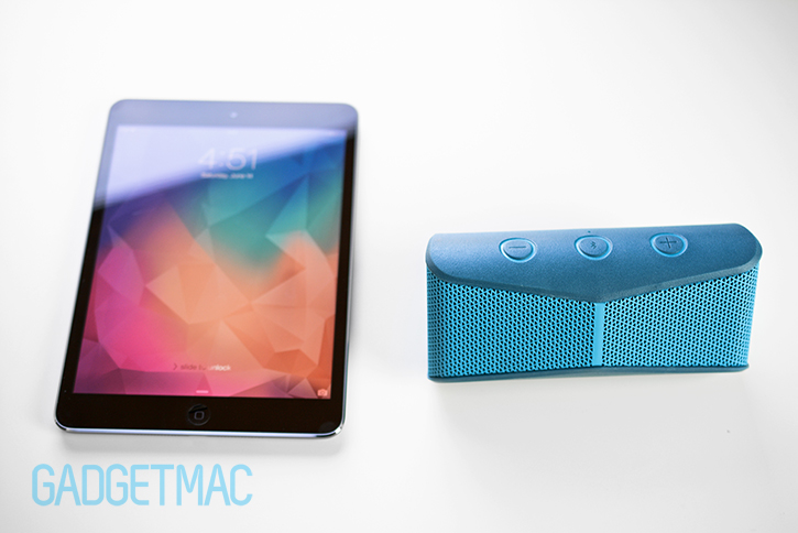 logitech_x300_bluetooth_mobile_portable_speaker_ipad_mini_retina.jpg