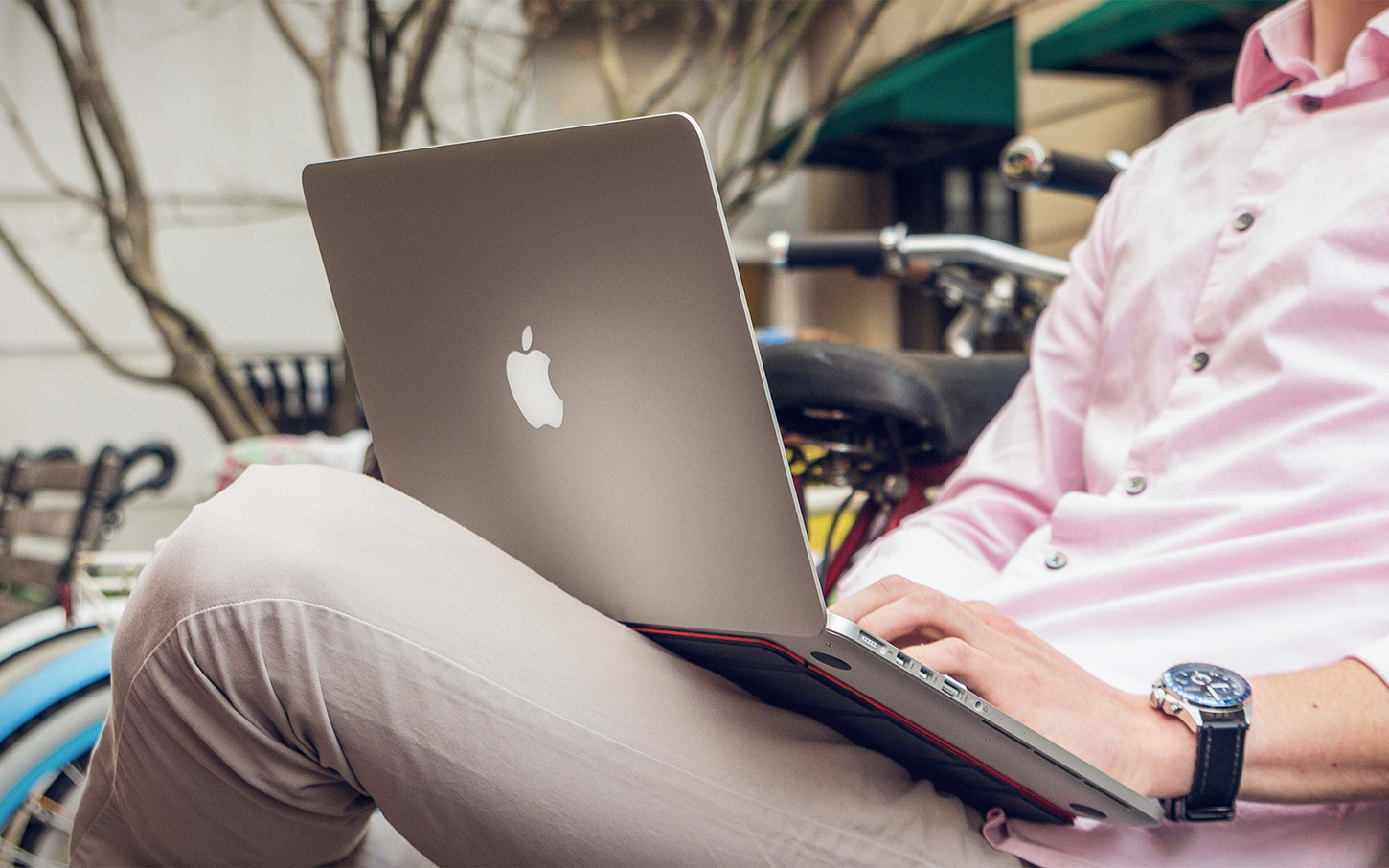 baselift_lap_pad_for_macbook.jpg