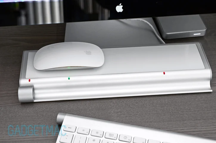 mobee_magic_feet_wireless_inductive_charging_platform.jpg