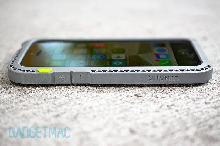 lunatik_seismik_case_iphone_5_volume_buttons.jpg