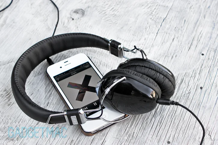 rha_sa950i_on_ear_headphones_iphone.jpg