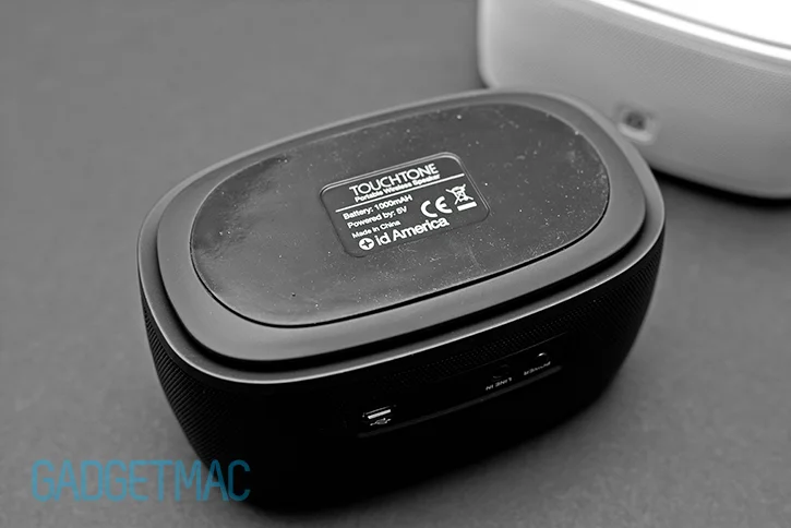 id_america_touchtone_portable_wireless_speaker_bottom.jpg