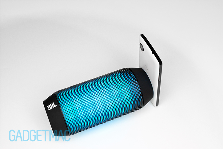 jbl_pulse_wireless_portable_bluetooth_led_speaker_nfc_nexus_5_pairing.jpg