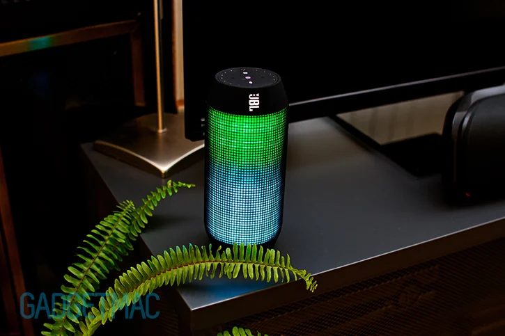jbl_pulse_bluetooth_wireless_speaker_led_lighting_eq.jpg