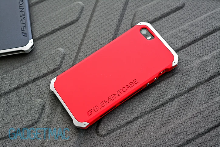 elementcase_solace_iphone_5_s_case_red_soft_touch_finish.jpg