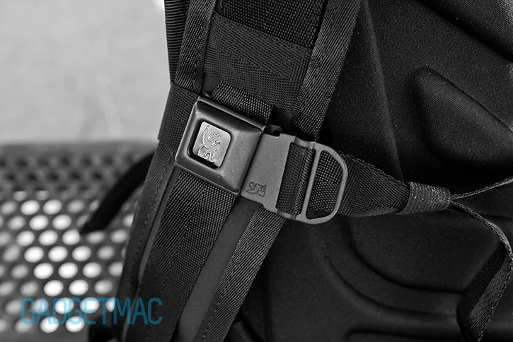 chrome_bravo_black_blckchrm_seatbelt_buckle.jpg