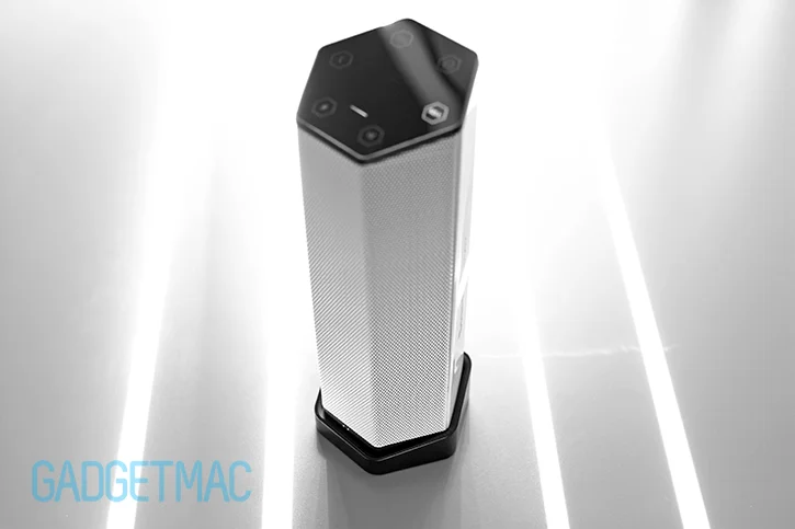 creative_sound_blasteraxx_docking_base_charger_for_axx_200_speaker.jpg