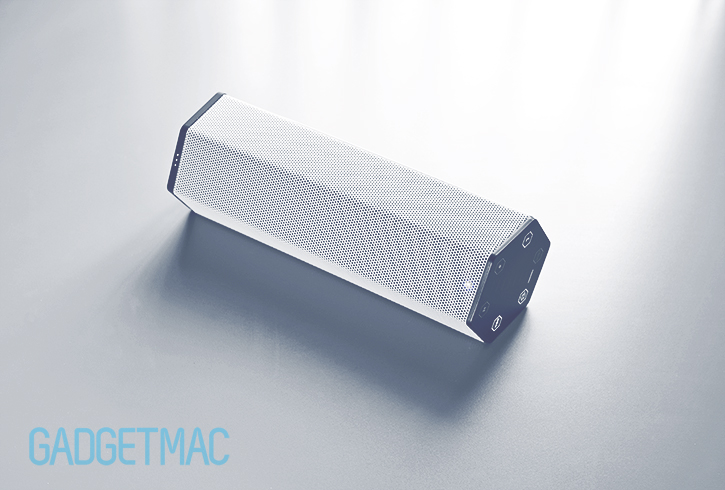 creative_labs_sound_blasteraxx_axx_200_portable_wireless_bluetooth_speaker_3.jpg
