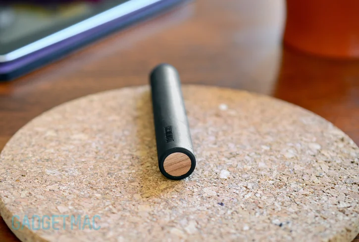 cosmonaut_stylus_wood_accent.jpg