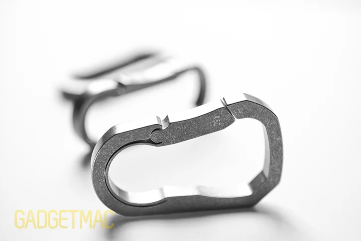 mas-design-k50-titanium-keychain-carabiner-stone-wash-finish-side.jpg