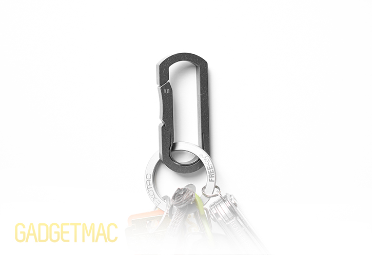 mas-design-bauhaus-c11-titanium-keychain-carabiner-with-exotac-freekey-ring.jpg