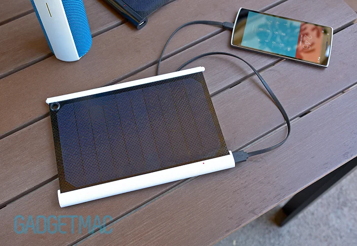 solarade_portable_gadget_solar_charger.jpg