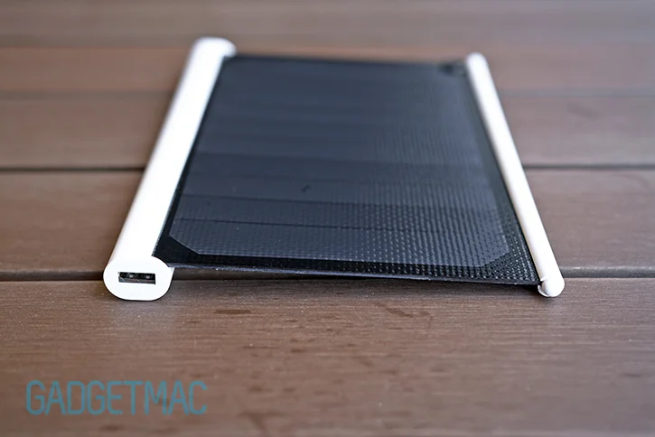 solarade_portable_usb_solar_panel_top.jpg