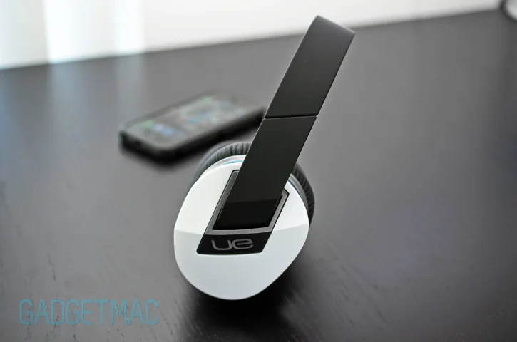 logitech_ue_6000_headphones_white_side.jpg