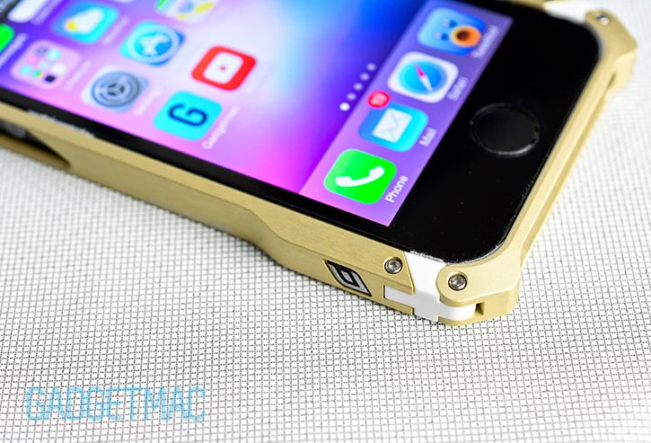 element_case_sector_5_au_aluminum_iphone_5s_bumper_case_padding.jpg