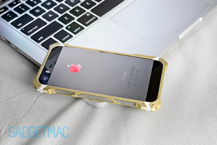 element_case_sector_5_au_aluminum_iphone_5s_bumper_case_gold.jpg