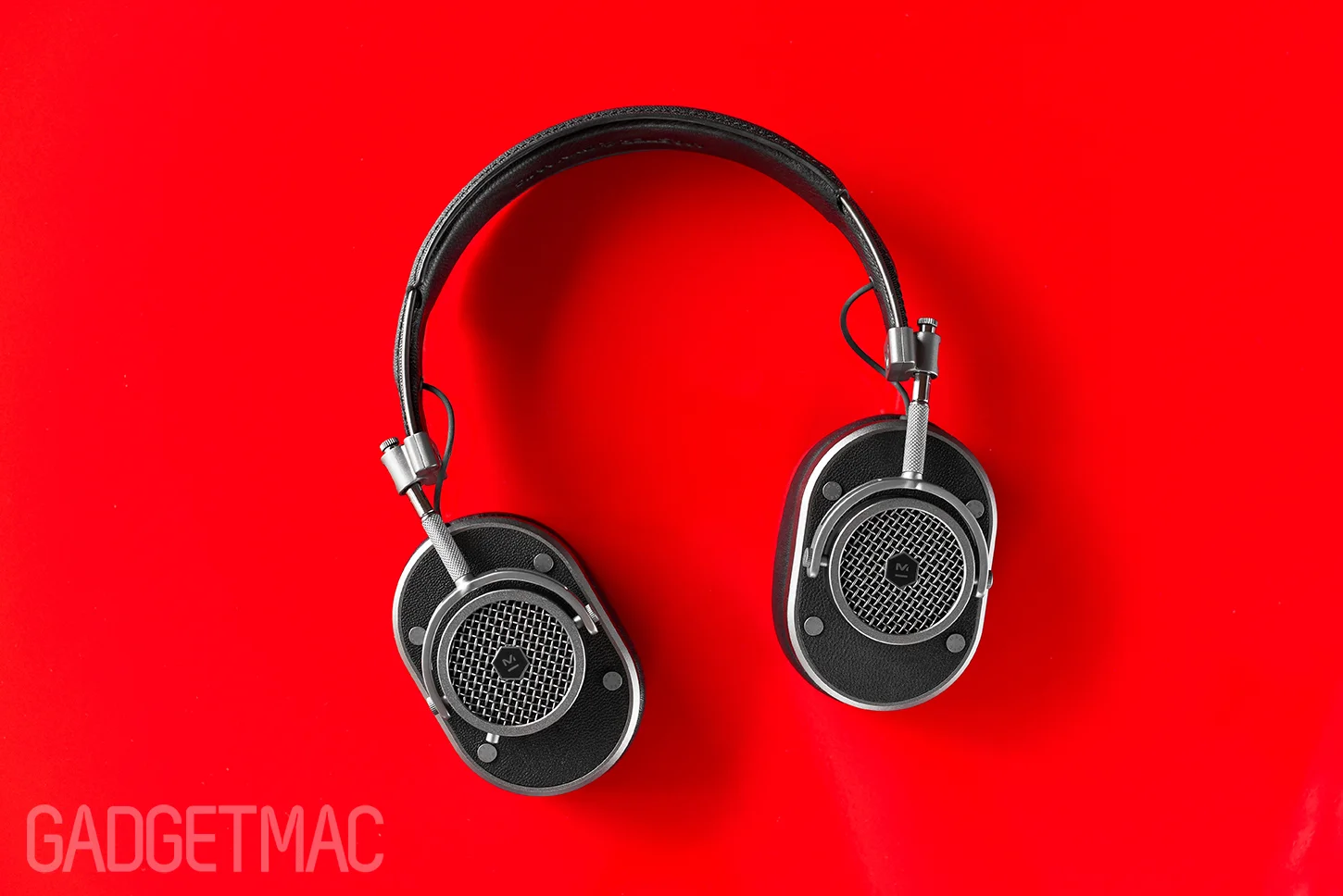 master_dynamic_mh40_headphones_folded_flat.jpg