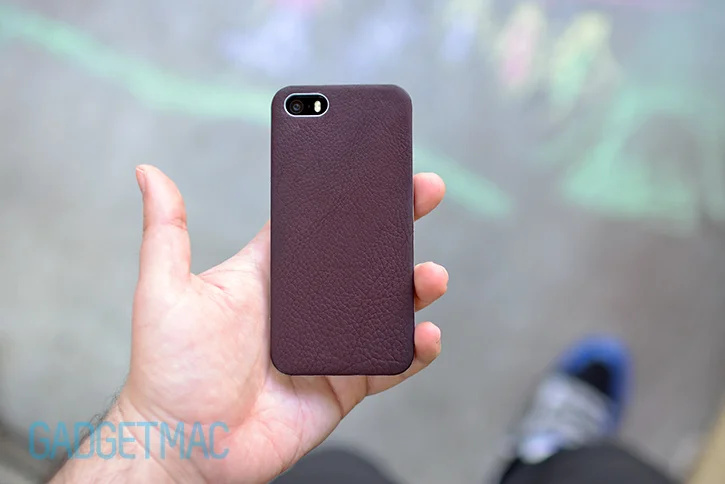 calypsocrystal_calypso_case_cabrio_aluminum_leather_brick_red_for_iphone_5_5s.jpg