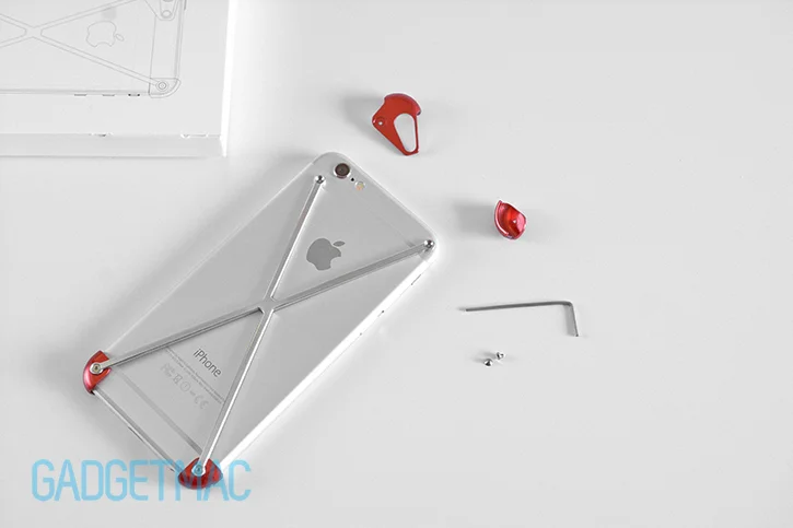 mod_3_radius_case_for_iphone_6_installation.jpg