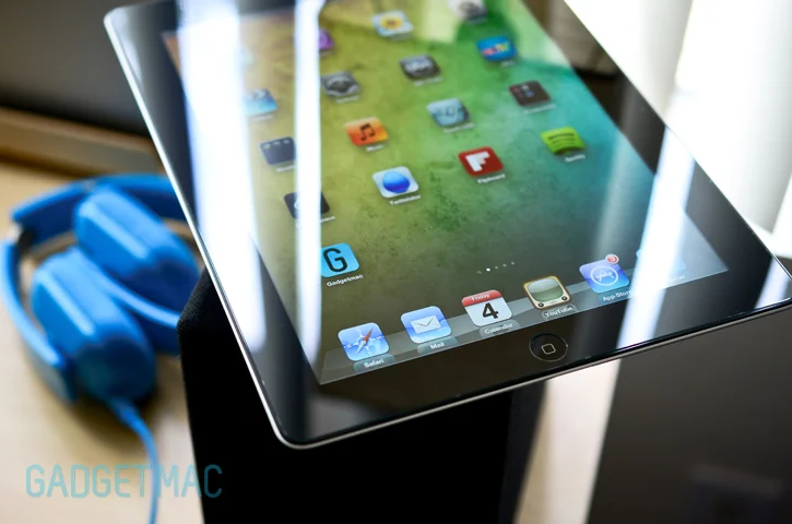 spigen_sgp_glas_t_new_ipad_3rd_gen_glass_protector.jpg