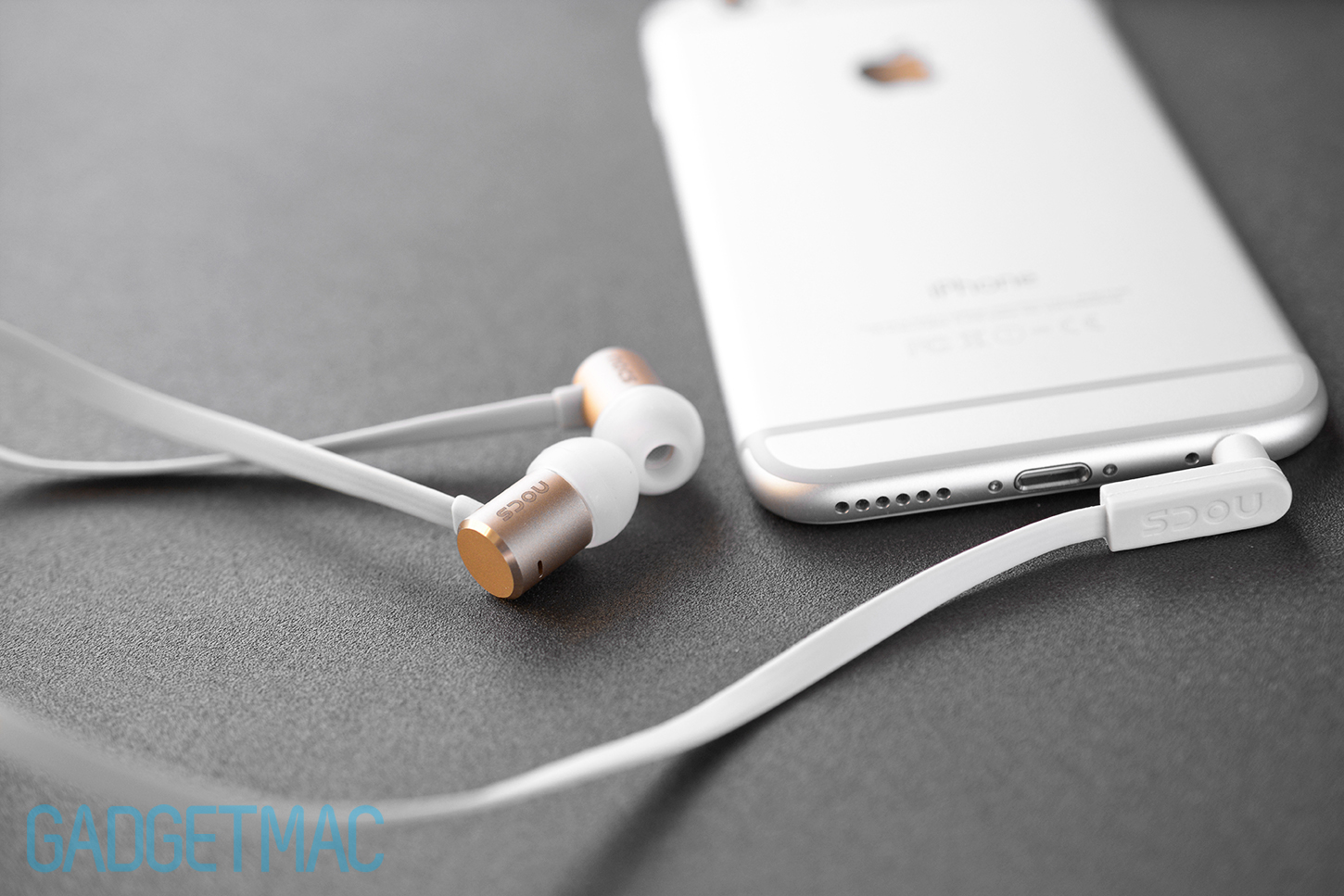 nocs-ns500-in-ears-audio-plug.jpg