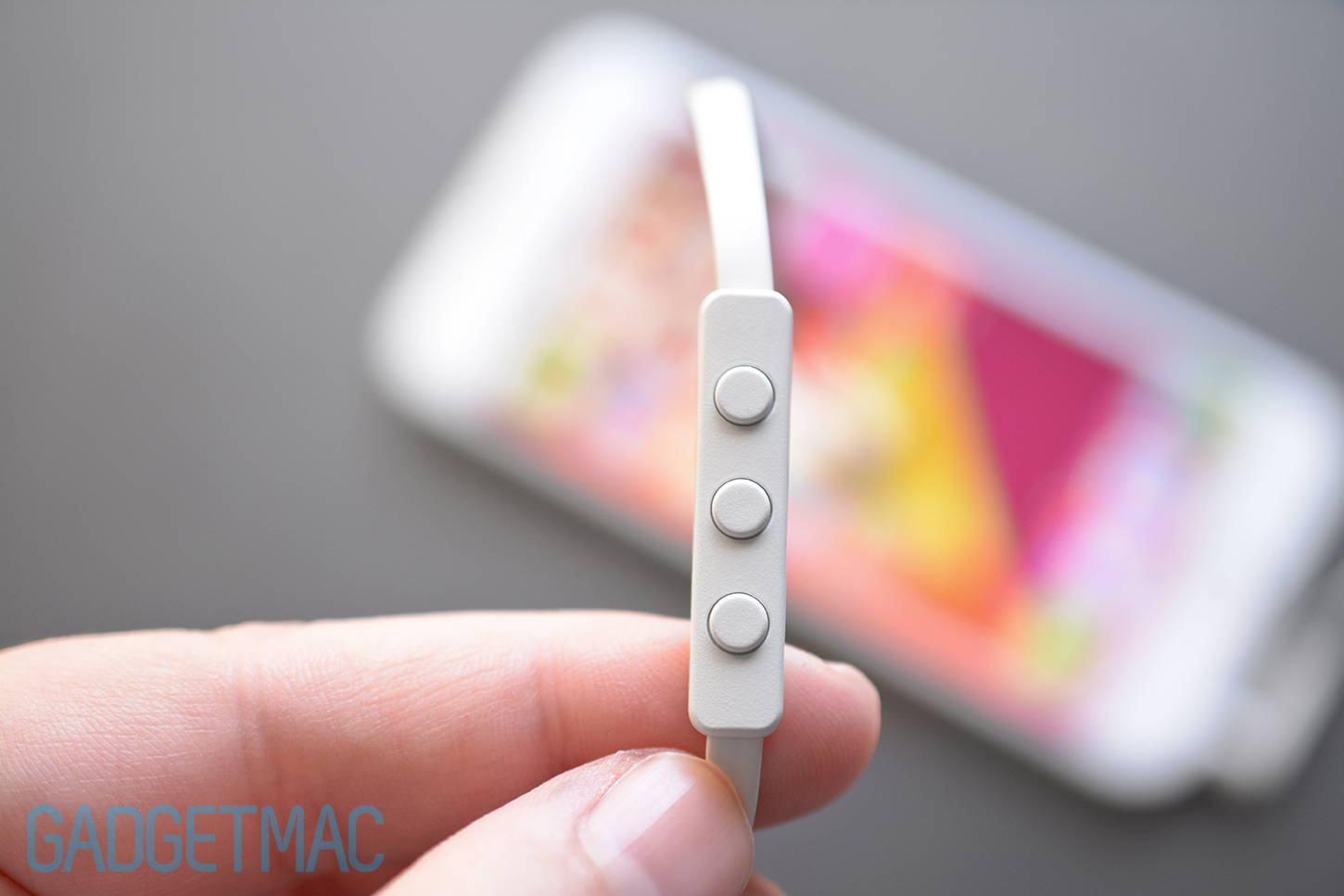 nocs-ns500-aluminum-in-ear-headset-button-remote-for-ios-iphone.jpg