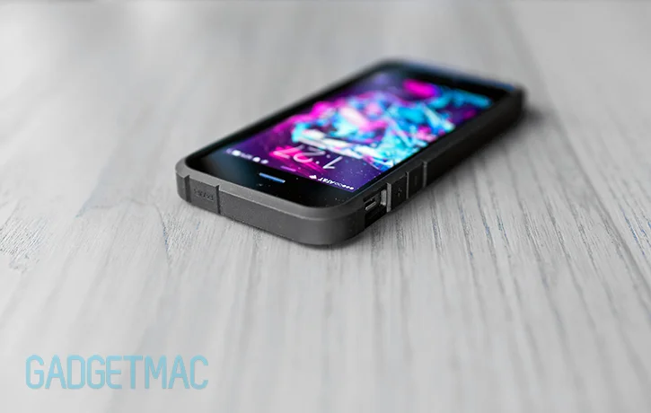 spigen_tougharmor_case_iphone5s.jpg