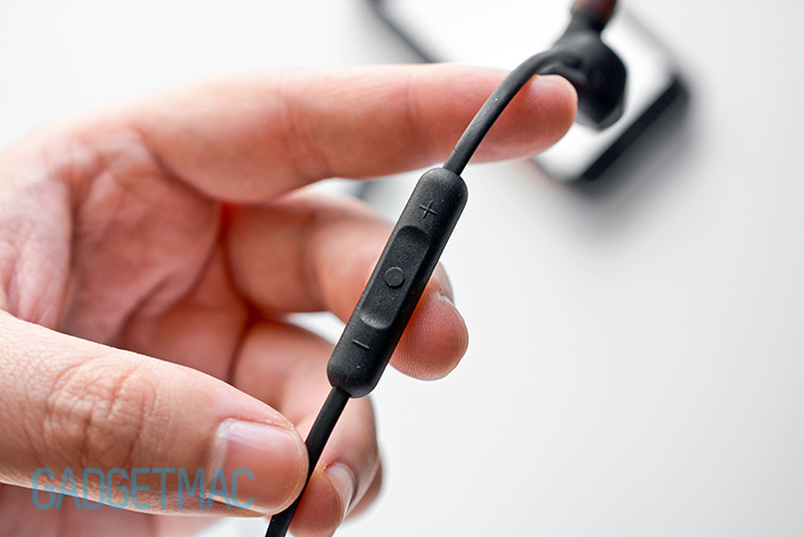 jabra_rox_wireless_headset_button_controls.jpg