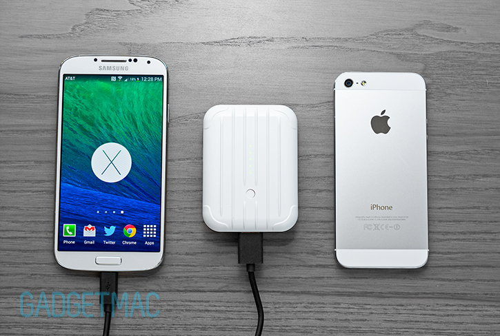 justmobile_gum_plusplus_iphone_5_galaxy_s4_usb_charging_battery.jpg