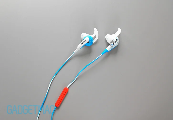 bose_freestyle_in_ear_headphones_ice_blue_5.jpg