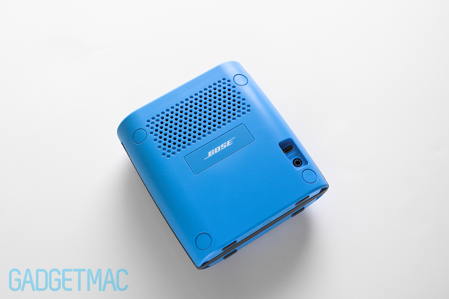 bose-soundlink-color-portable-wireless-speaker-back.jpg