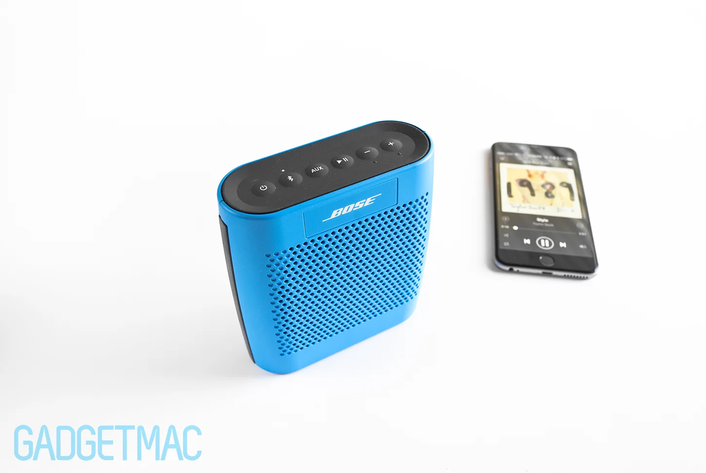 bose-soundlink-color-portable-wireless-bluetooth-speaker-1.jpg