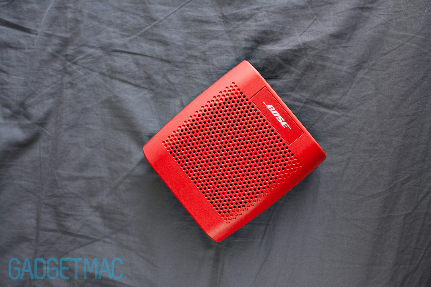 bose_soundlink_color_portable_bluetooth_speaker_red_4.jpg