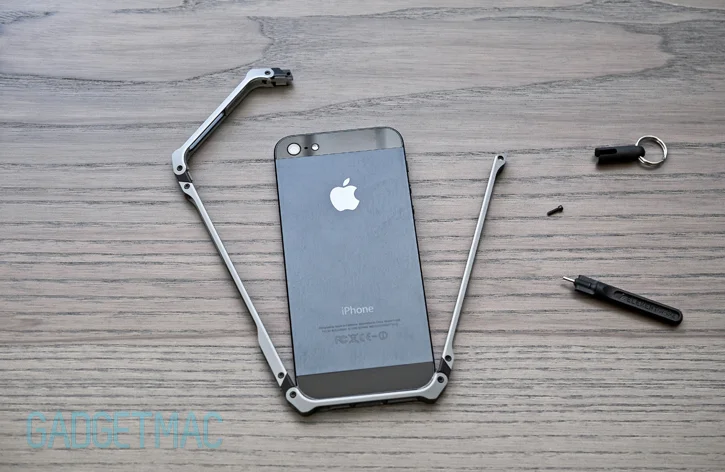 elementcase_sector_5_iphone_5_aluminum_bumper_installation.jpg