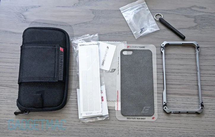 element_case_sector_5_packaging_accessories.jpg