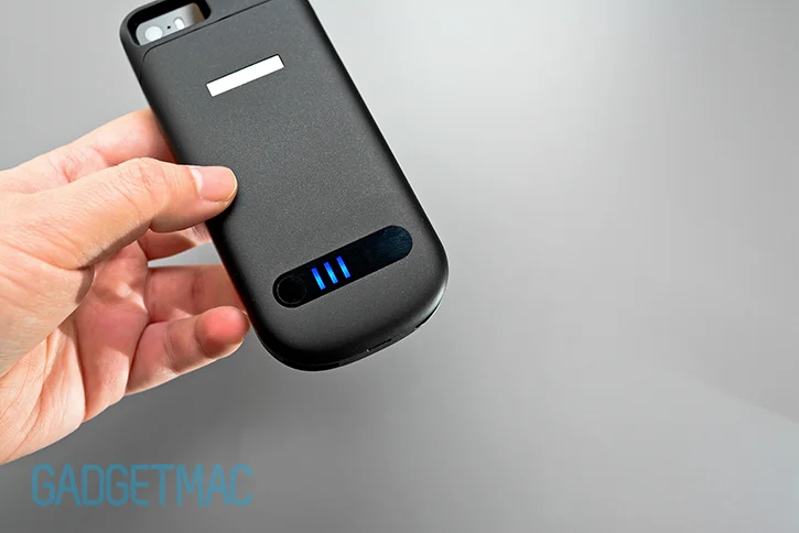 phonesuit_elite_5_battery_case_for_iphone_led_status.jpg