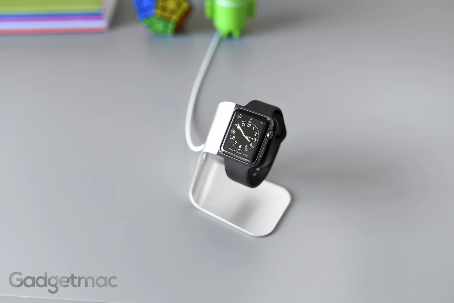 spigen-s330-apple-watch-stand-dock-hero.jpg