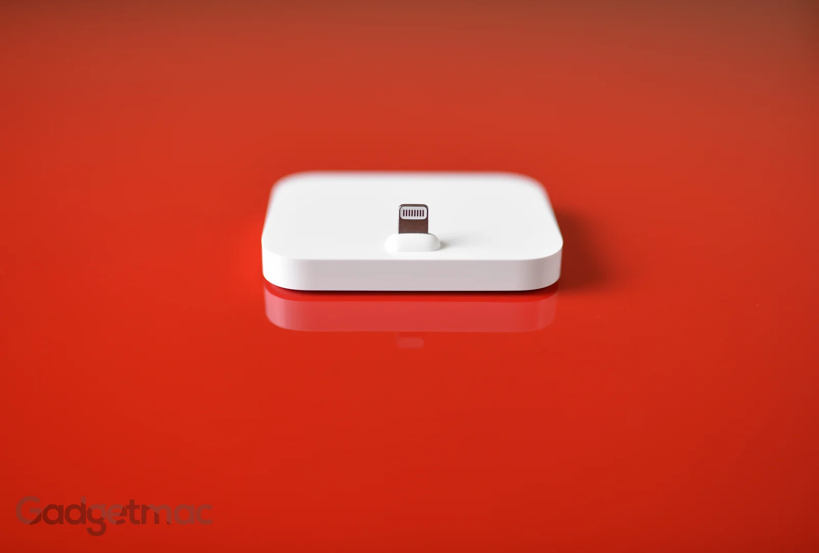 apple-iphone-lightning-dock.jpg